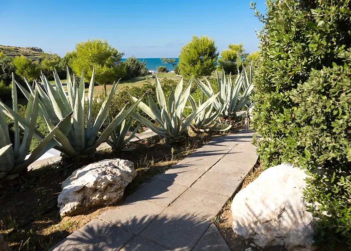 Hotel Valtur Baia Del Gusmay
