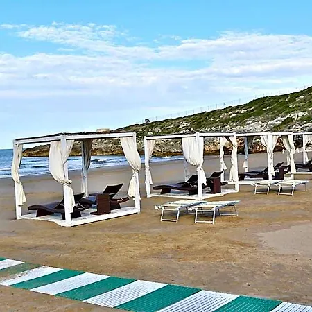 ホテル Valtur Baia Del Gusmay 4*