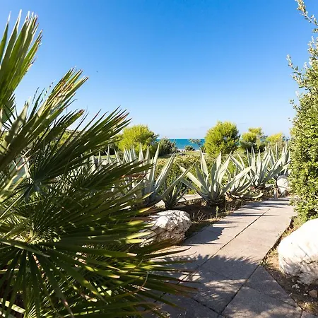 Valtur Baia Del Gusmay Hotell 4*